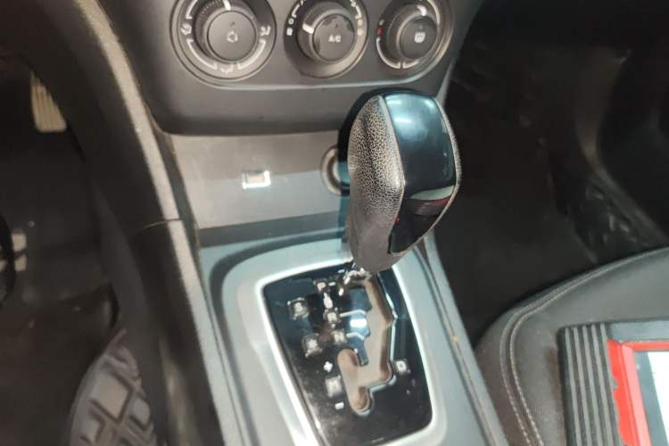 Used Citroen C4L 2019 230THP Automatic Leading Model Gear Lever