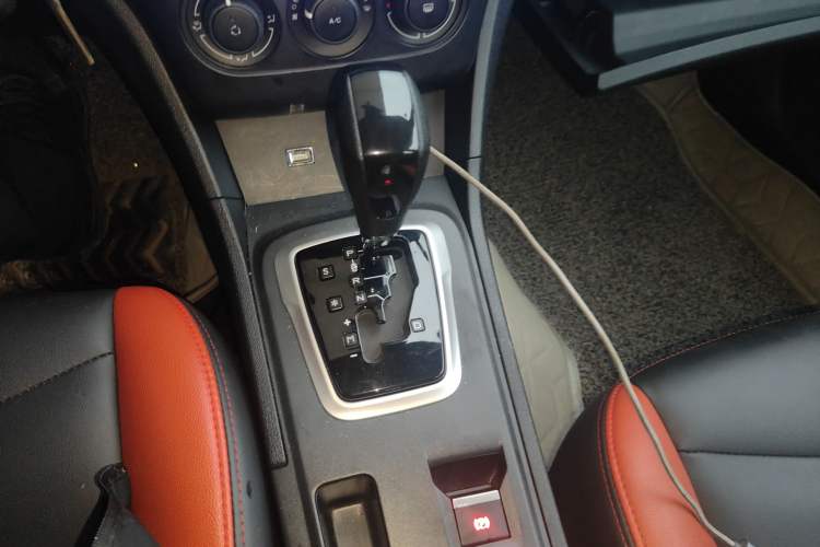 Used Citroen C4L 2019 230THP Automatic Comfort Edition Gear Lever