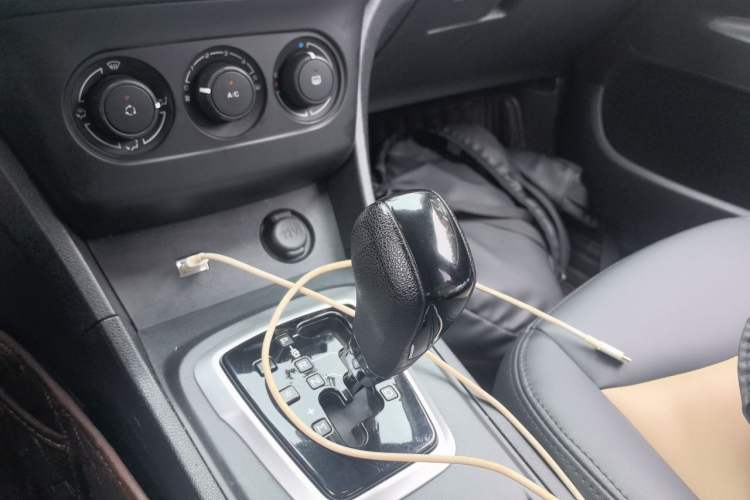 Used Citroen C4L 2019 230THP Automatic Leading Model Gear Lever