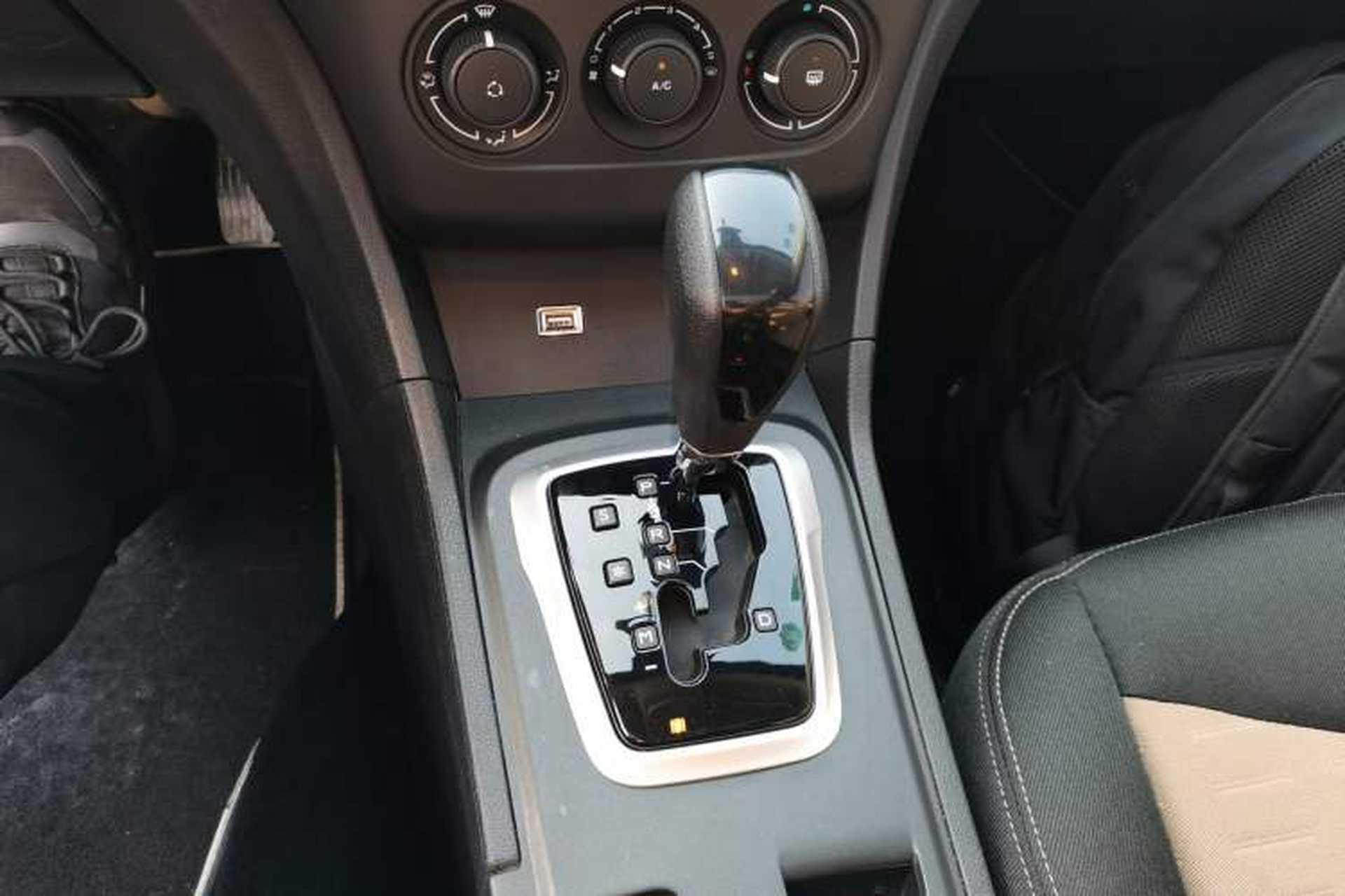 Used Citroen C4L 2019 230THP Automatic Leading Model Gear Lever