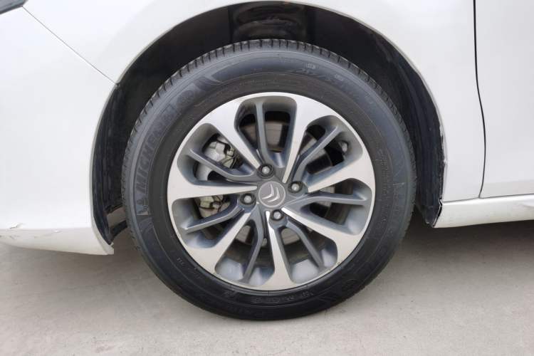 Used Citroen C4L 2019 230THP Automatic Leading Model Left Front Wheel Hub