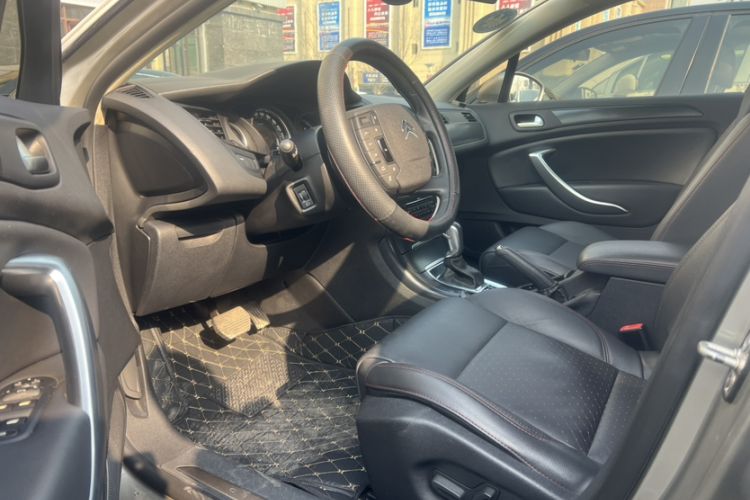 Used Citroen C5 2014 1.6T Automatic Luxury Model Interior 2