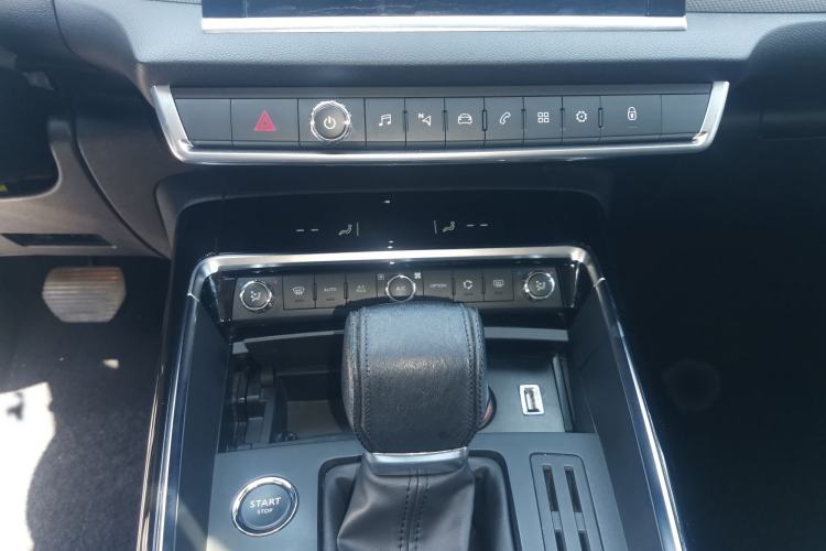 Used Citroen C5 2017 350THP Automatic Luxury Model Interior 5
