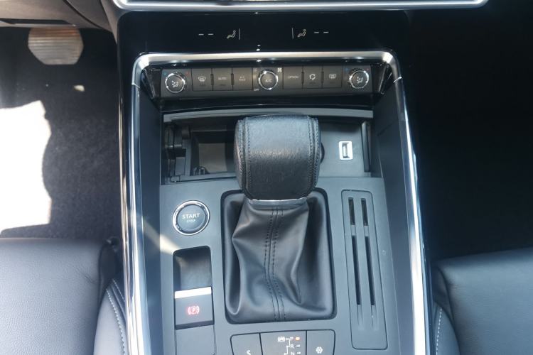 Used Citroen C5 2017 350THP Automatic Luxury Model Interior 6