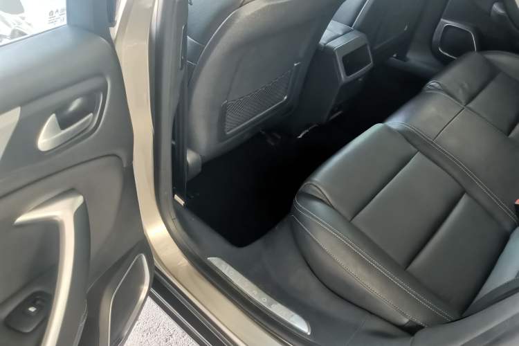 Used Citroen C5 2017 350THP Automatic Luxury Model Interior 8