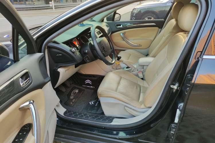 Used Citroen C5 2010 2.0L Manual Comfort Edition Driver Seat