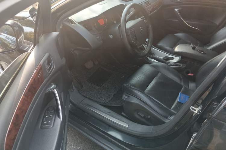 Used Citroen C5 2010 2.3L Automatic Luxury Edition Driver Seat