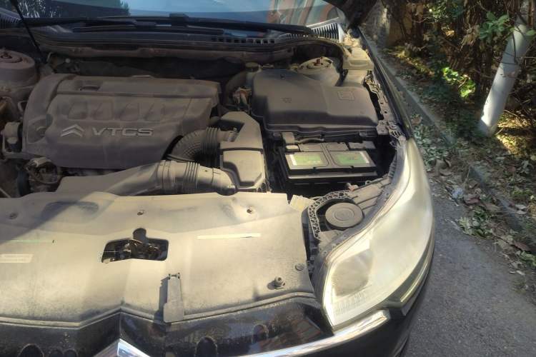 Used Citroen C5 2010 2.3L Automatic ZunYa Trim Engine Bay Left