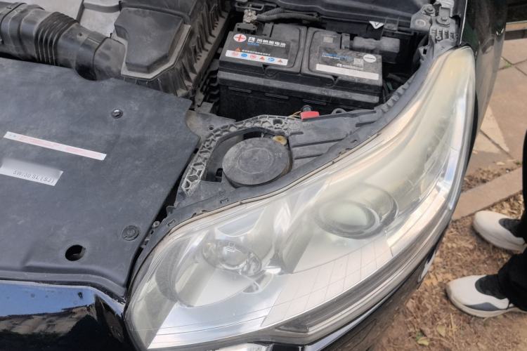 Used Citroen C5 2010 3.0L Automatic Flagship Edition Engine Bay Left