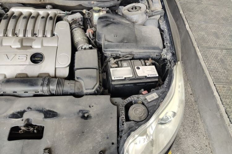 Used Citroen C5 2010 3.0L Automatic Flagship Edition Engine Bay Left