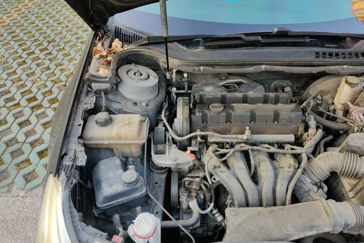 Used Citroen C5 2010 2.0L Manual Comfort Edition Engine Bay Right