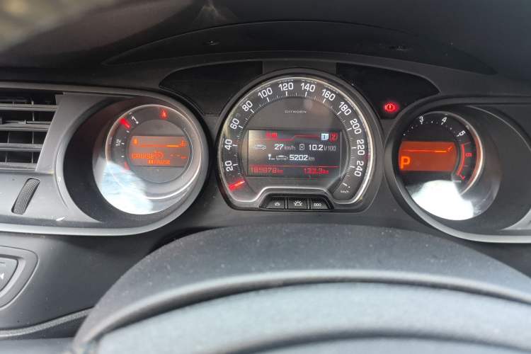 Used Citroen C5 2010 3.0L Automatic Flagship Edition Instrument Cluster