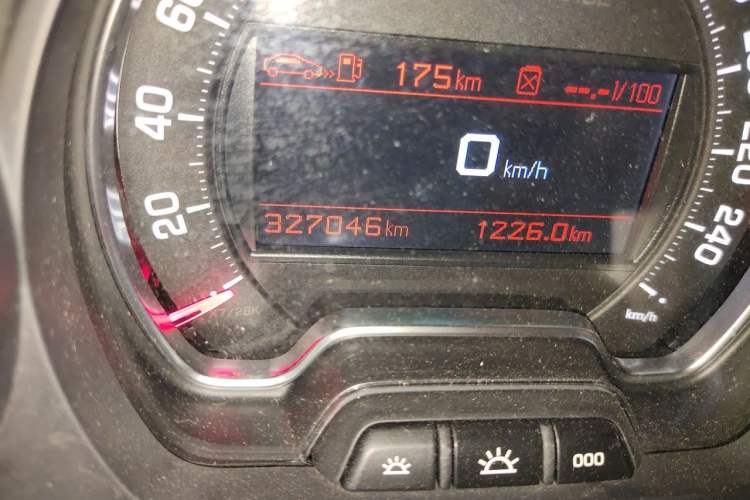 Used Citroen C5 2010 3.0L Automatic Flagship Edition Odometer Close Up