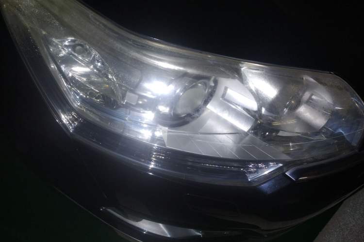 Used Citroen C5 2010 2.3L Automatic Luxury Edition Right Front Headlight