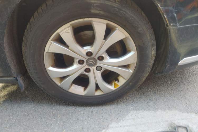 Used Citroen C5 2010 2.3L Automatic ZunYa Trim Right Front Wheel Hub