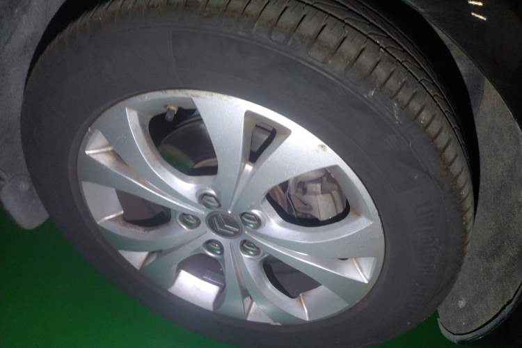 Used Citroen C5 2010 2.3L Automatic Luxury Edition Right Front Wheel Hub