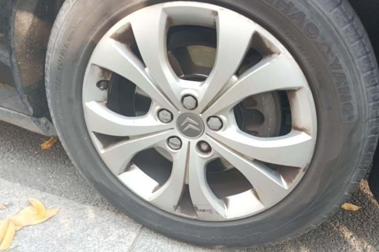 Used Citroen C5 2010 2.3L Automatic Luxury Edition Right Front Wheel Hub
