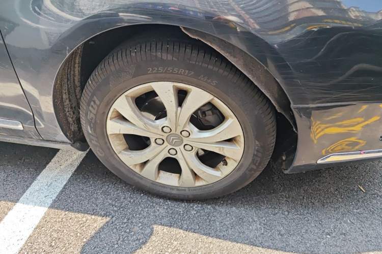 Used Citroen C5 2010 2.3L Automatic Luxury Edition Right Front Wheel Hub