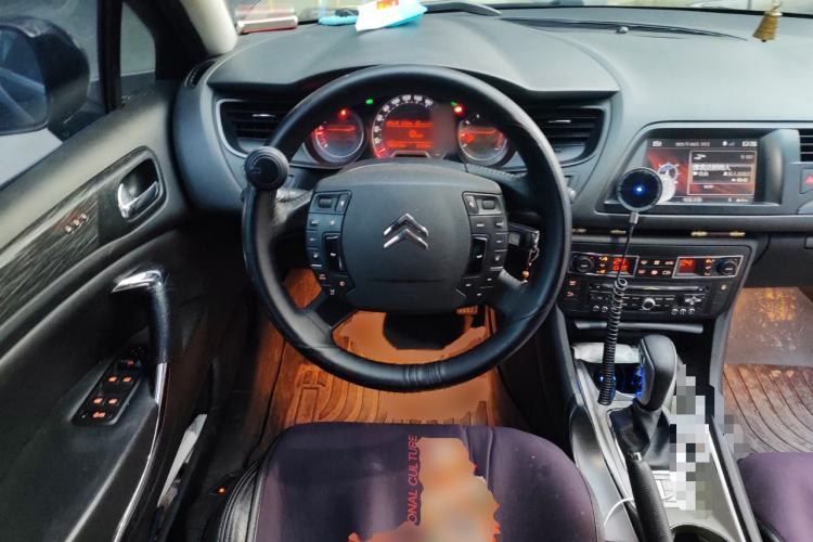 Used Citroen C5 2010 2.3L Automatic Luxury Edition Steering Wheel