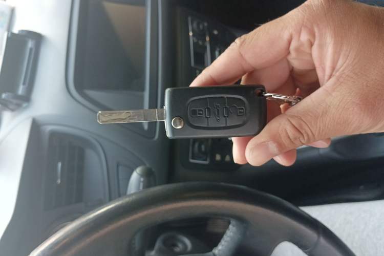 Used Citroen C5 2010 2.3L Automatic Luxury Edition Vehicle Key