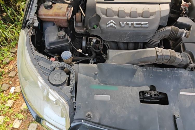 Used Citroen C5 2010 2.3L Automatic Luxury Edition Engine Bay Right