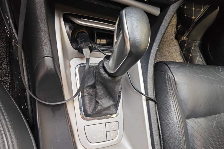 Used Citroen C5 2010 2.3L Automatic Luxury Edition Gear Lever
