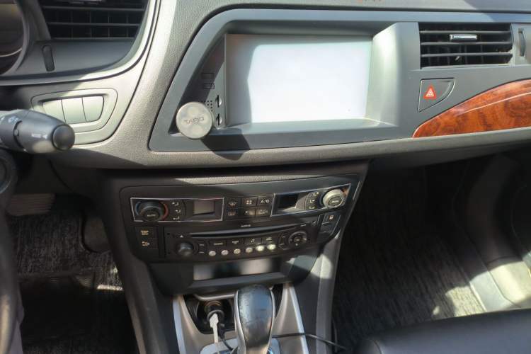 Used Citroen C5 2010 2.3L Automatic ZunYa Trim Audio And AC Panel