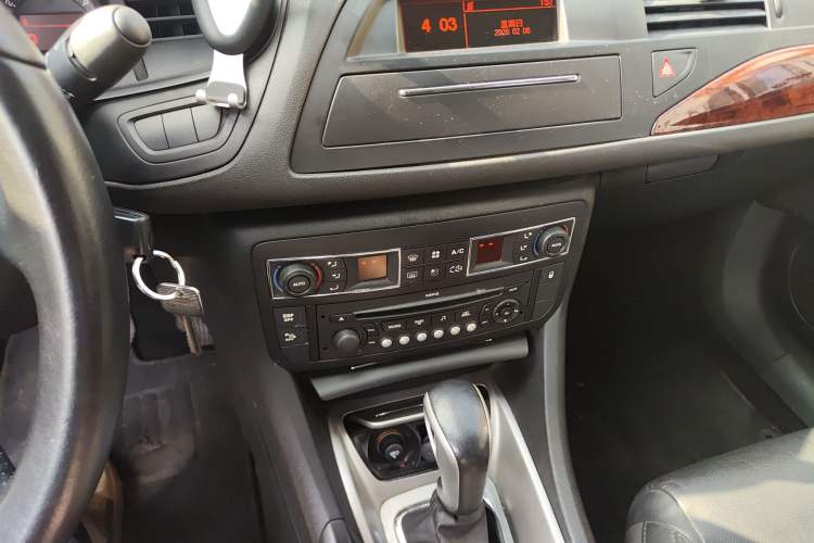 Used Citroen C5 2010 2.3L Automatic ZunYa Trim Audio And AC Panel