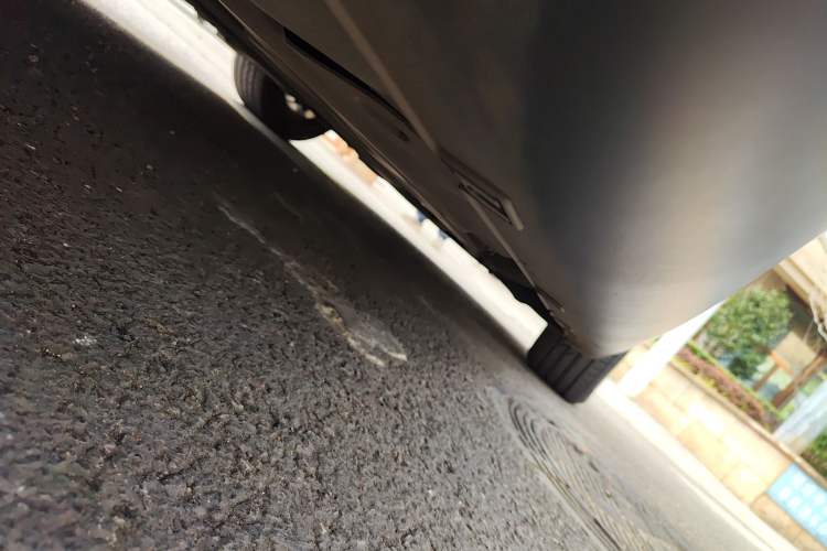 Used Citroen C5 2010 2.3L Automatic ZunYa Trim Chassis Rear Right
