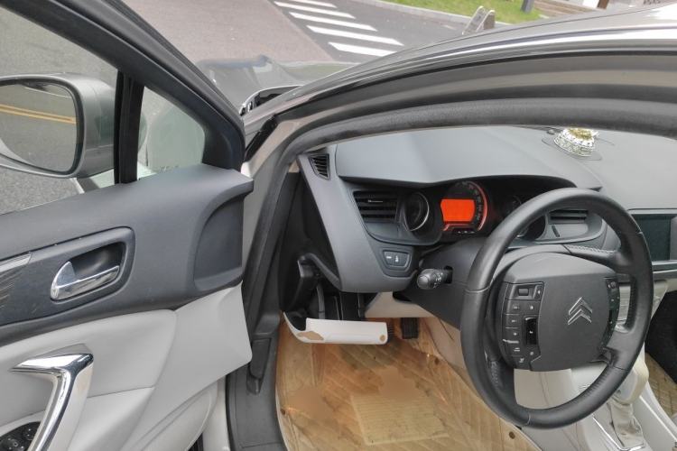 Used Citroen C5 2010 2.3L Automatic Luxury Edition Driver Seat