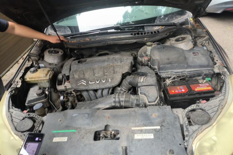 Used Citroen C5 2010 2.0L Automatic Comfort Edition Engine Bay