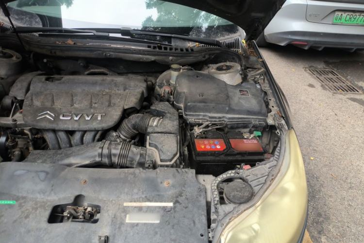 Used Citroen C5 2010 2.0L Automatic Comfort Edition Engine Bay Left