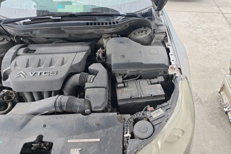 Used Citroen C5 2010 2.3L Automatic Luxury Edition Engine Bay Left