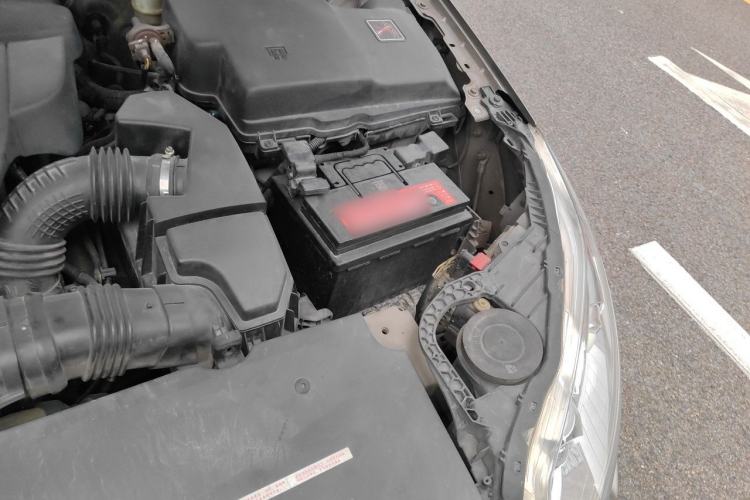 Used Citroen C5 2010 2.3L Automatic Luxury Edition Engine Bay Left