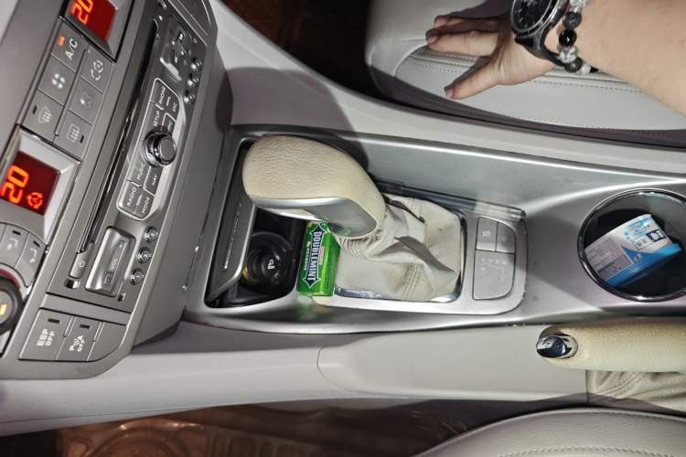 Used Citroen C5 2010 2.3L Automatic Luxury Edition Gear Lever