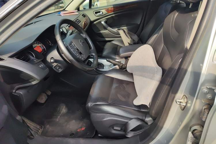 Used Citroen C5 2010 2.3L Automatic ZunYa Trim Left Front Seat