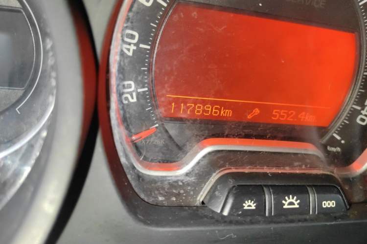 Used Citroen C5 2010 2.3L Automatic Luxury Edition Odometer Close Up