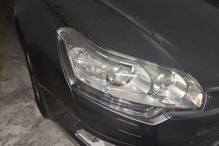 Used Citroen C5 2010 2.3L Automatic Luxury Edition Right Front Headlight