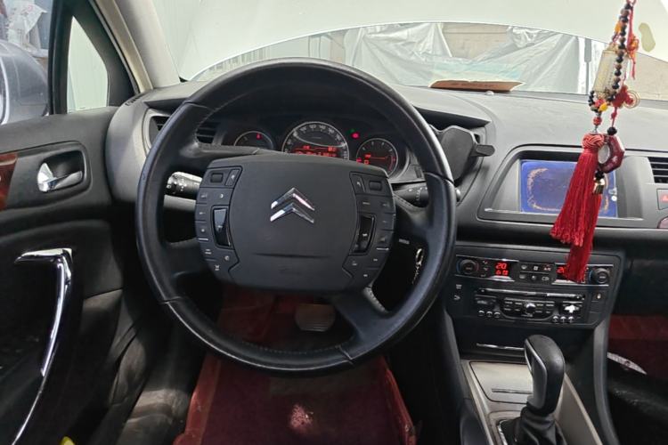 Used Citroen C5 2010 2.3L Automatic Luxury Edition Steering Wheel