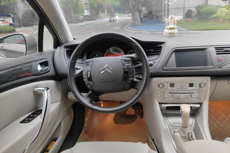 Used Citroen C5 2010 2.3L Automatic Luxury Edition Steering Wheel