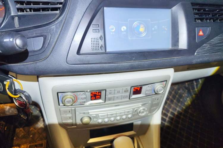 Used Citroen C5 2010 2.3L Automatic ZunYa with Navigation Audio And AC Panel