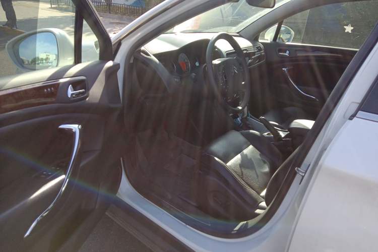 Used Citroen C5 2010 2.3L Automatic Luxury Edition Driver Seat