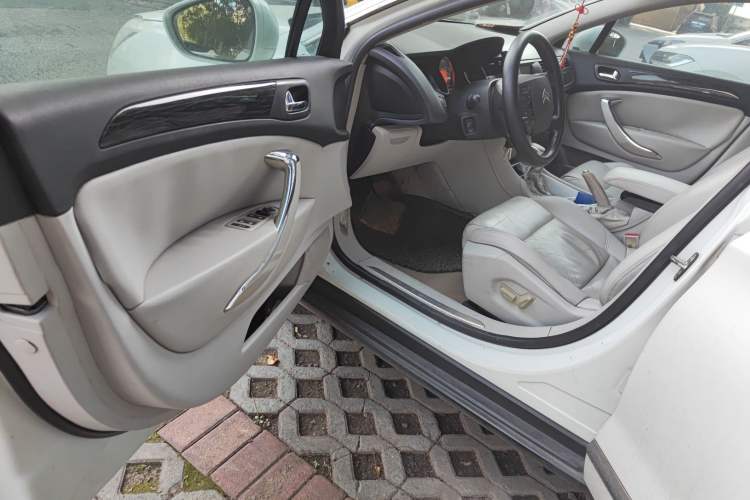 Used Citroen C5 2010 2.3L Automatic ZunYa Trim Driver Seat