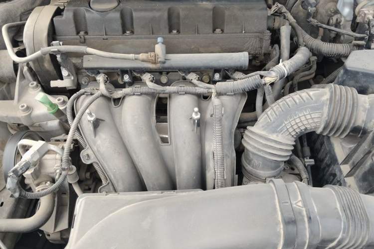 Used Citroen C5 2010 2.3L Automatic Luxury Edition Engine Bay