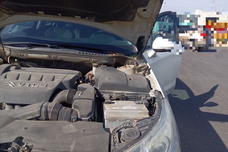 Used Citroen C5 2010 2.3L Automatic Luxury Edition Engine Bay Left