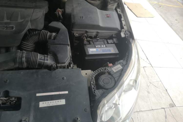 Used Citroen C5 2010 2.3L Automatic Luxury Edition Engine Bay Left