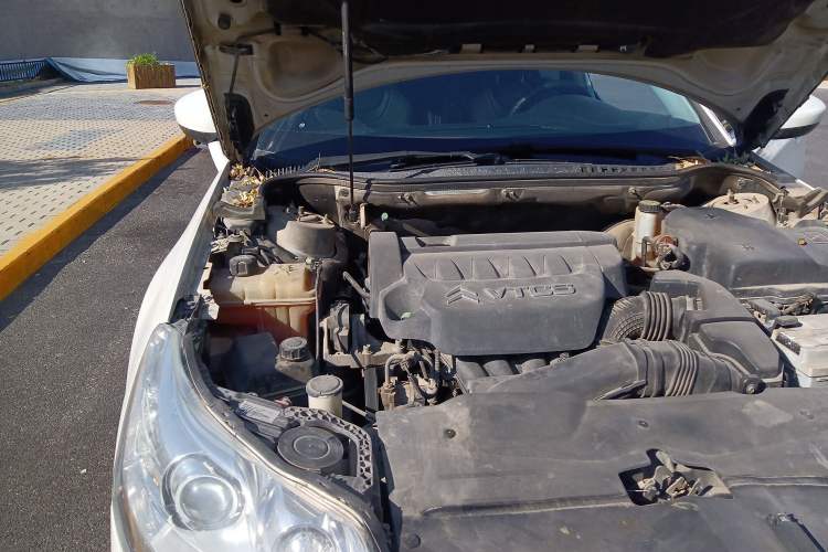 Used Citroen C5 2010 2.3L Automatic Luxury Edition Engine Bay Right