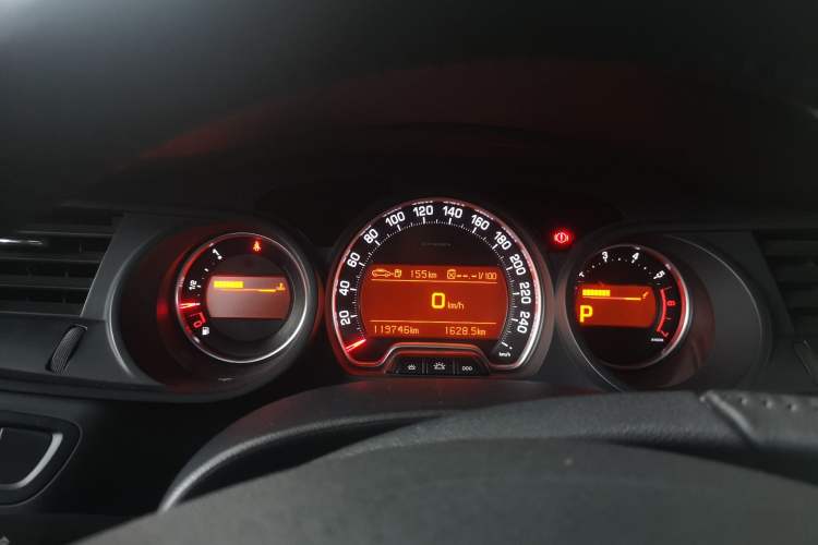 Used Citroen C5 2010 2.3L Automatic Luxury Edition Instrument Cluster