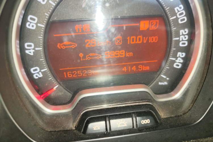 Used Citroen C5 2010 2.3L Automatic ZunYa with Navigation Odometer Close Up