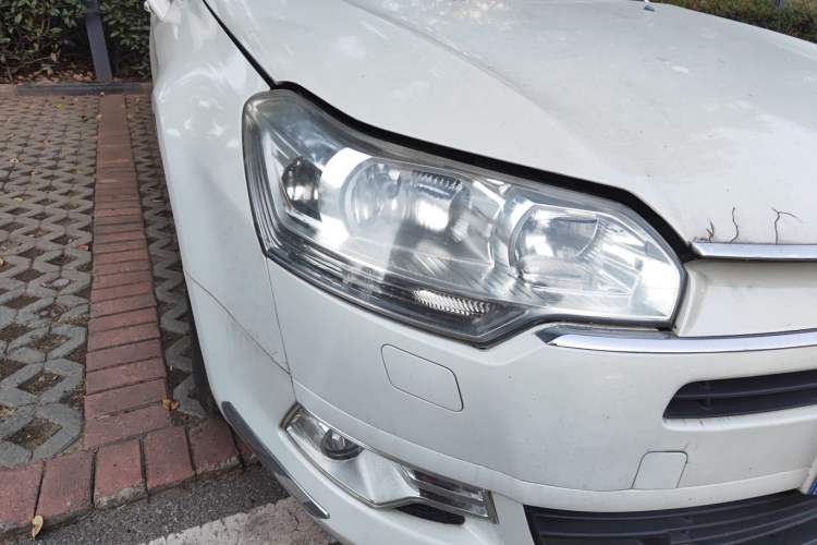 Used Citroen C5 2010 2.3L Automatic ZunYa Trim Right Front Headlight